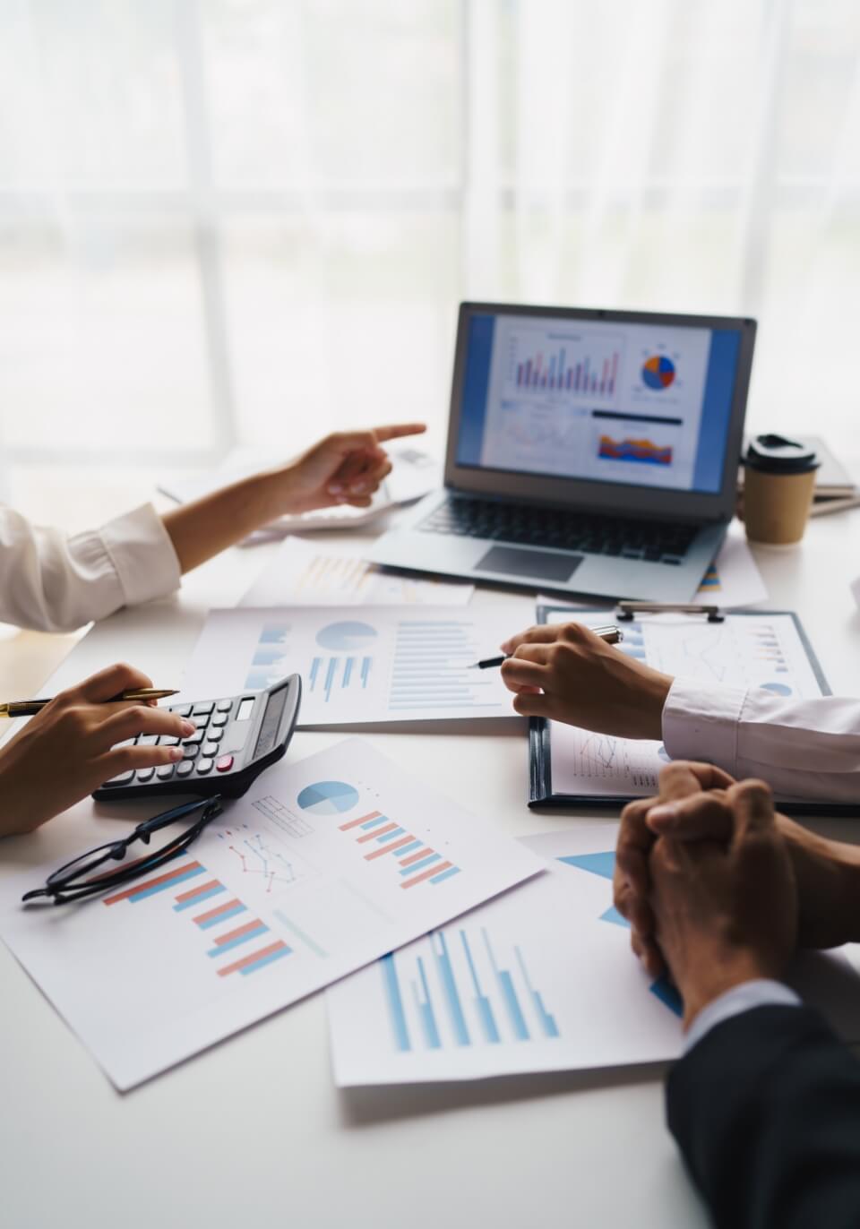 ザ・リードはWebマーケティングの戦略策定から実行まで一貫して支援できるWebマーケティングの専門会社です